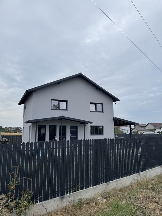 Vand casa Bradu 1000mp