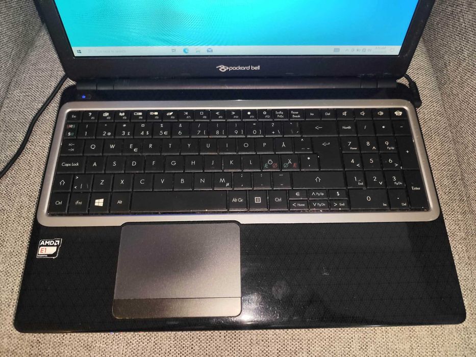 Laptop Packard Bell Easy Note TE69KB, Amd, 8Gb Ram, ssd120 Gb.Garantie