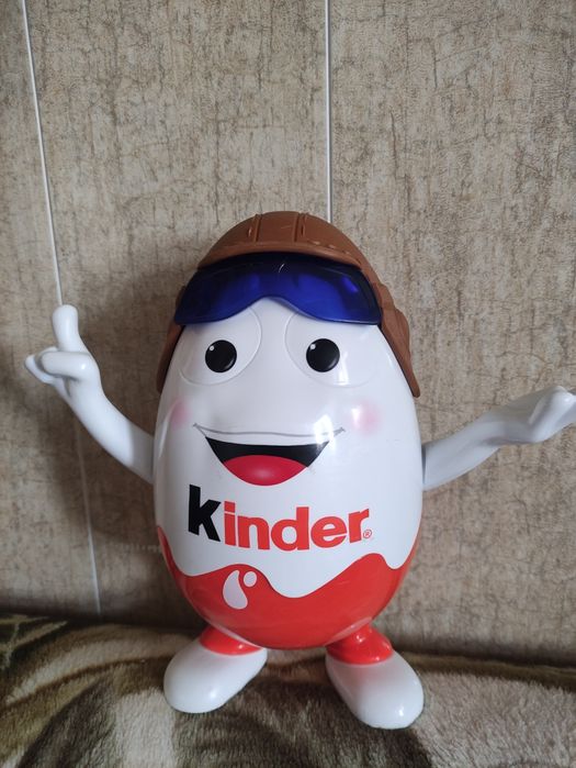 Киндер сюрприз  (контейнер)