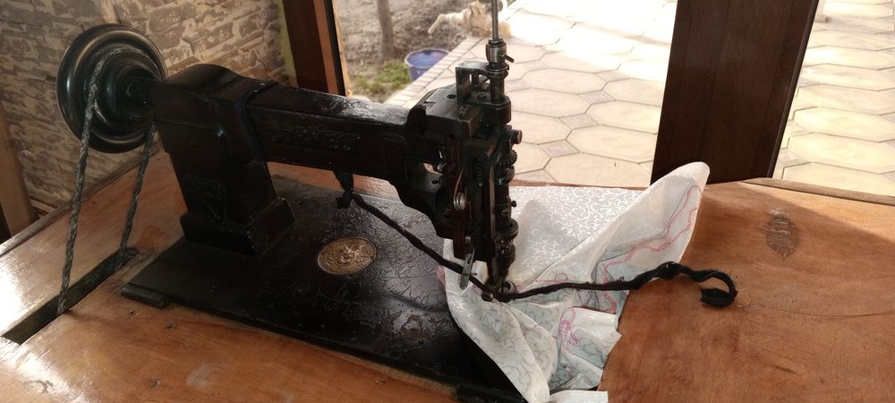 Машинка француский карнела год выпуска 1832 отиквар