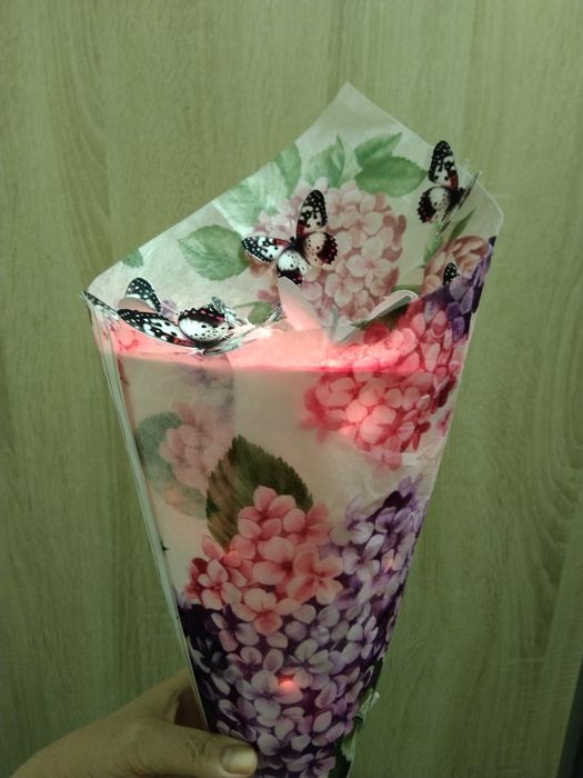 Букет из бабочек светящийся