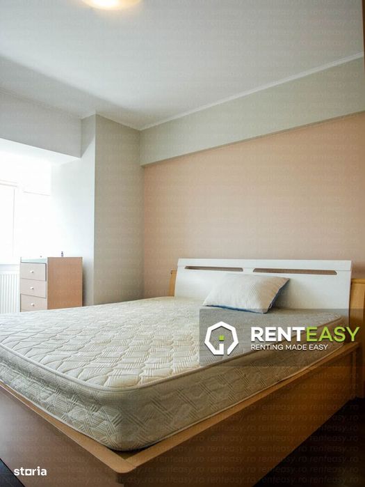 Apartament cu 4 camere in Centru - Podul de Fier
