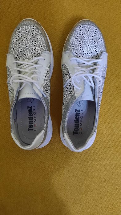 Обувки Tendenz естествена кожени