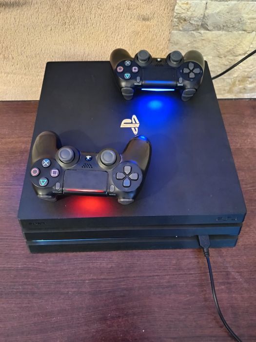 PS4Playstation 4 Pro 4K/120 FPS 1TB HDD cu +20 jocuri + 2 Controllere Wirelles +1 Joc pe CD Cadou