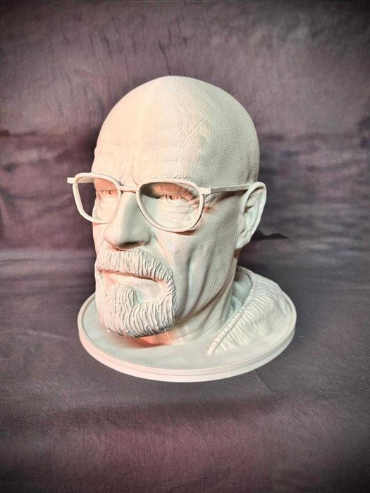 Фигурка Walter White (breaking bad) / Ултър Уайт статуетка