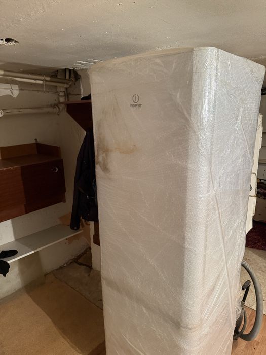 Холодильник Indesit