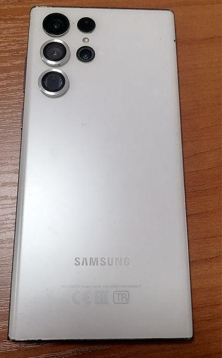 Продам телефон samsung S22 ulta