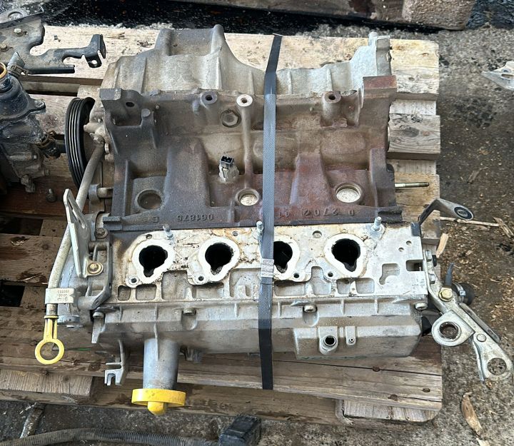 Motor fara anexe Dacia Logan prima generatie