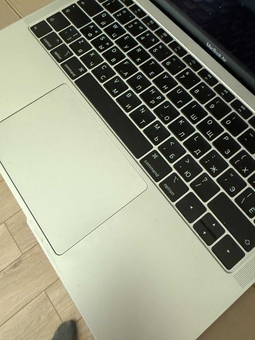 Продам MacBook Air 13-inch
