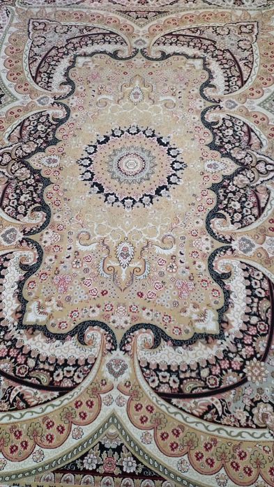 Продам в отличном состоянии шёлковый ковёр
