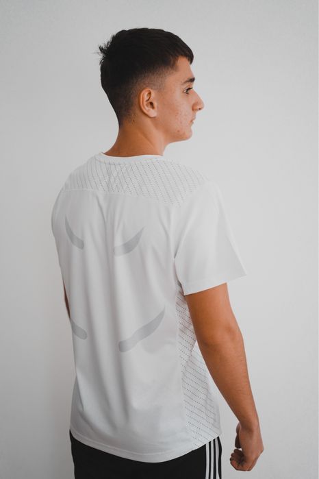 Tricouri pentru sport - fotbal, baschet, sala, fitness, tenis