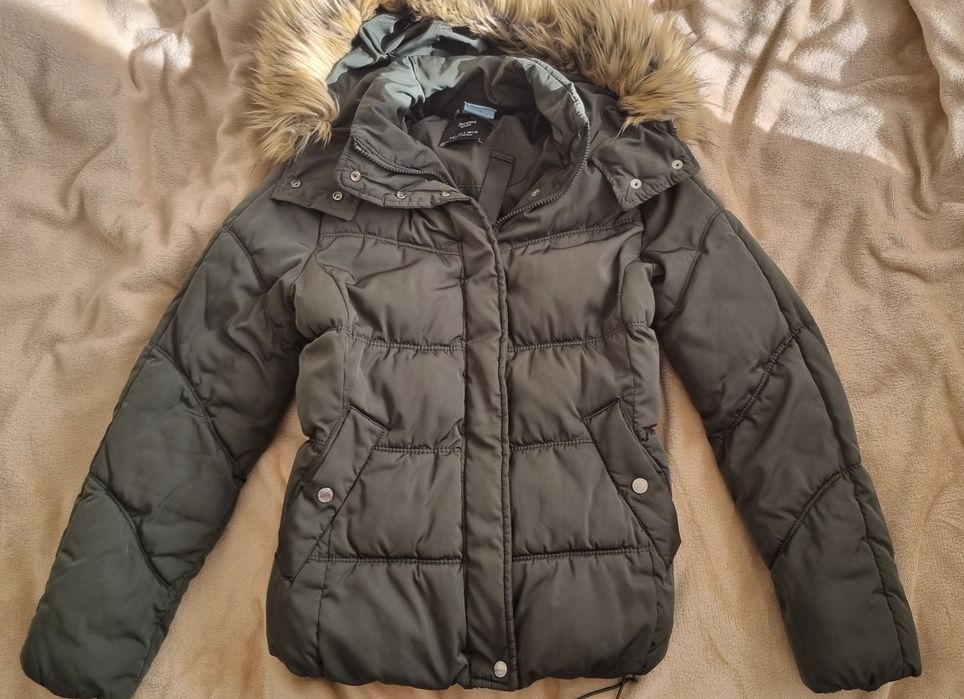 Geaca de iarnă Bershka