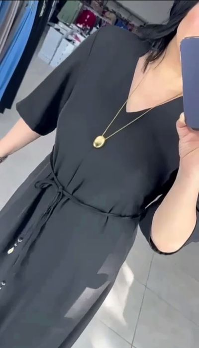 Чёрное шифоновое платье