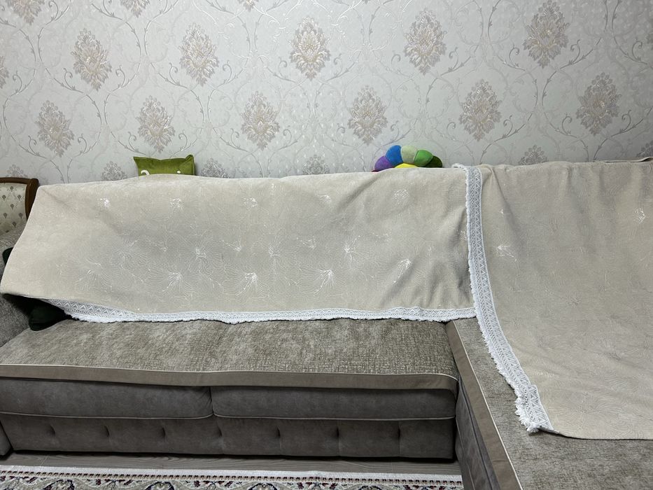Продам дивандек на диван угловой и кресло