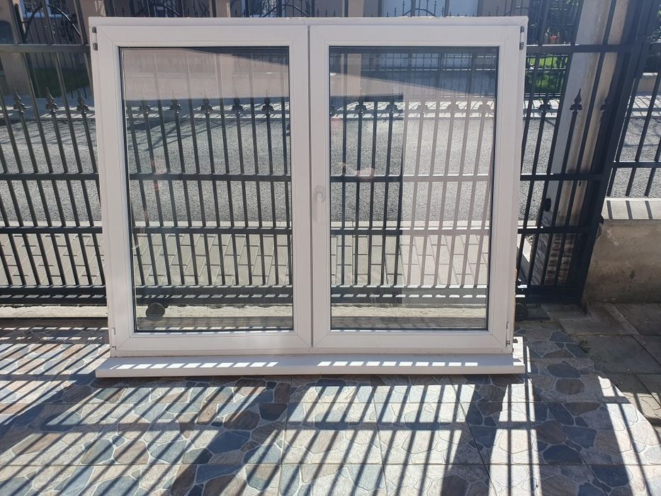 De vanzare geam termopan second-hand Rehau