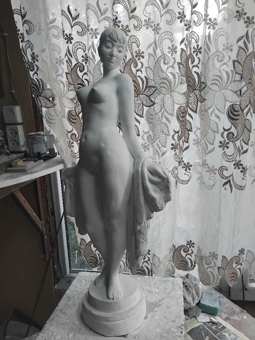 Скульптуры, Бюсты, Статуи.