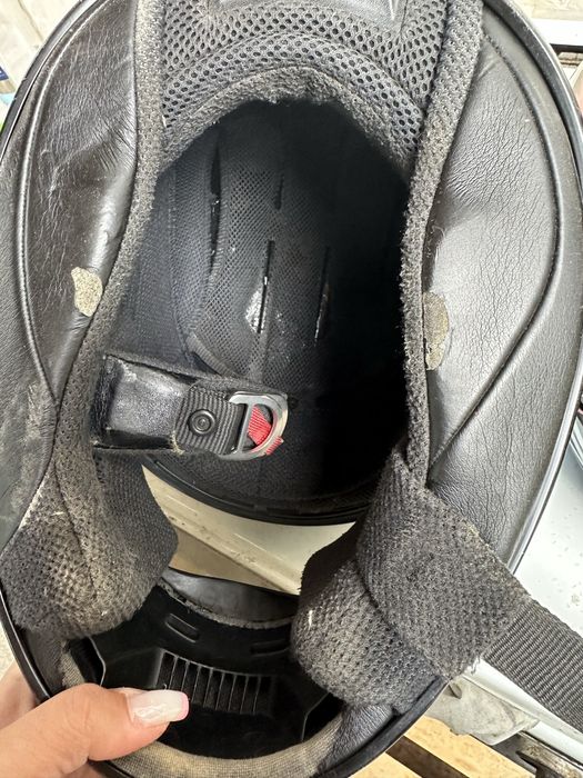 Продавам мъжка каска