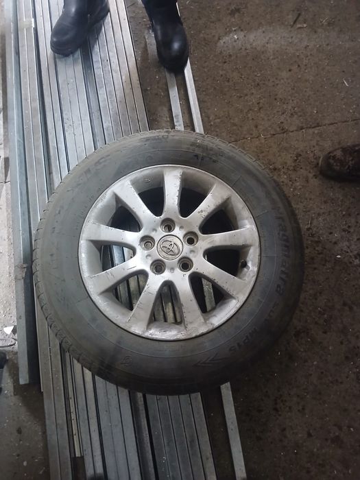 Продам шину с дисками