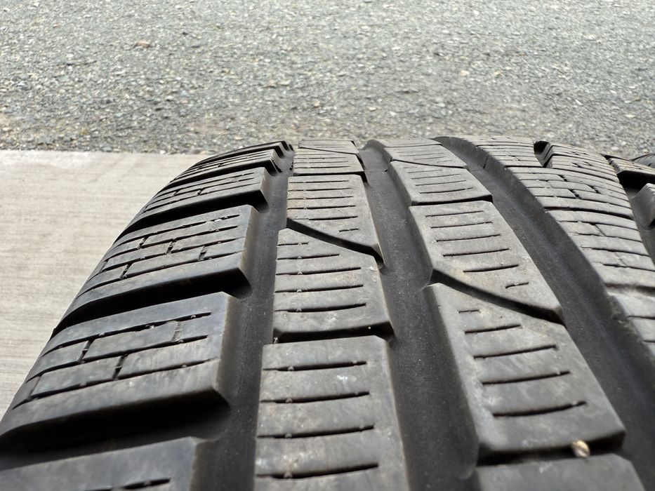 4бр. Зимни Гуми С Борд 225/55R/17 -PIRELLI- DOT:0317- 6.0мм+5.0мм