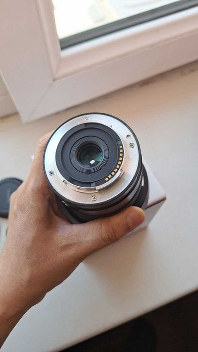 Сверхширокоугольный   светосильный объектив для sony aps-c 11mm f 1.8