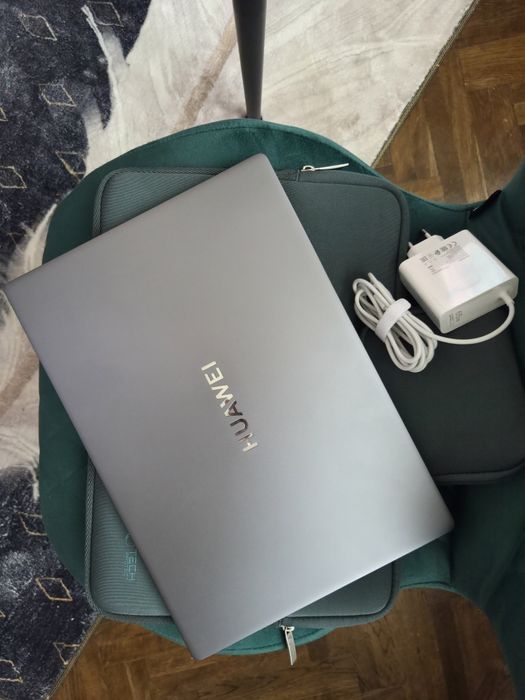 Vand Laptop Huawei Matebook D16