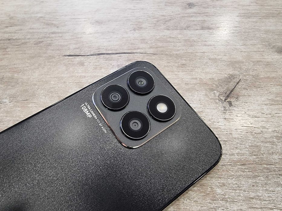 Honor x8b 256GB 8GB RAM