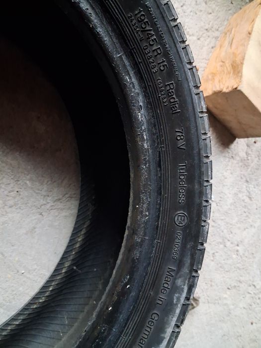 Две гуми MICHELIN 225/55/R16   99W и две PIRELLI 185/60 R15 88H