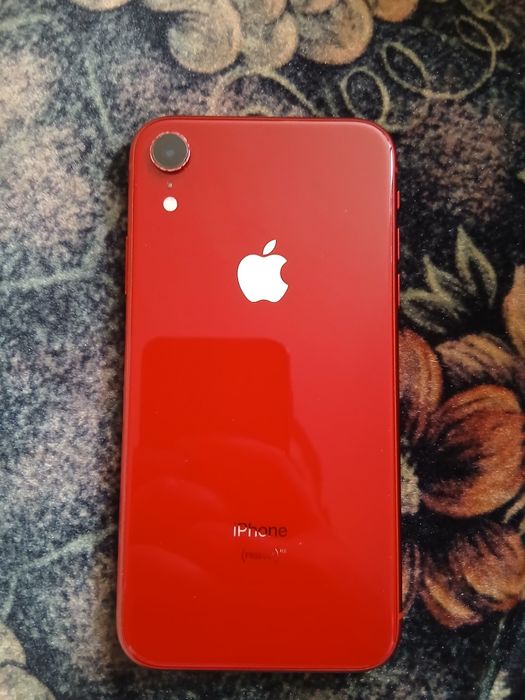 Продавам Iphone Xr