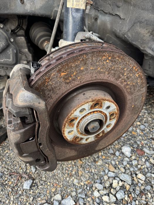 Спирачки от Пасат б6 r3.2  / vw passat 6 предни спирачки 345мм