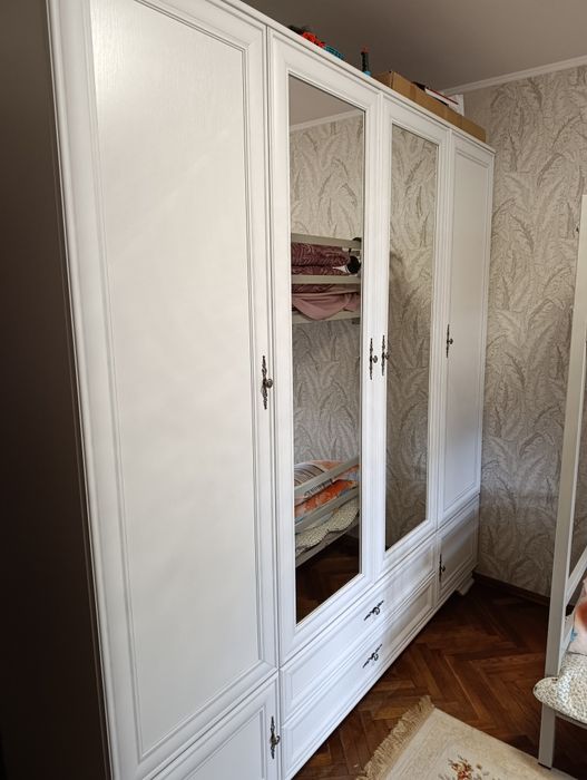 Продам шкаф распашной