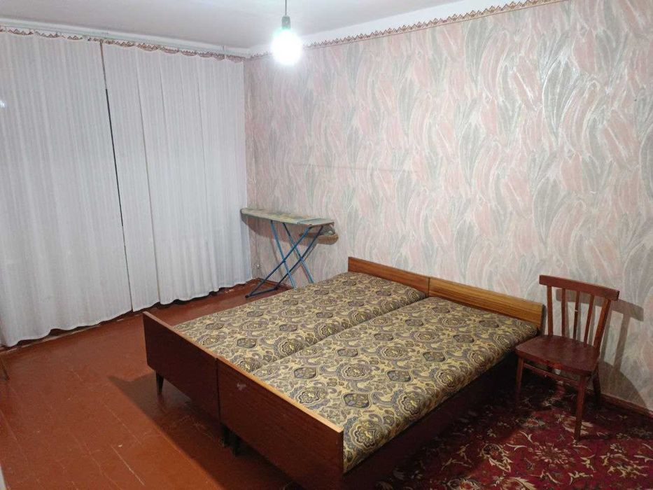 Продается 3-комнатная квартира с капитальным ремонтом (Чирчик)