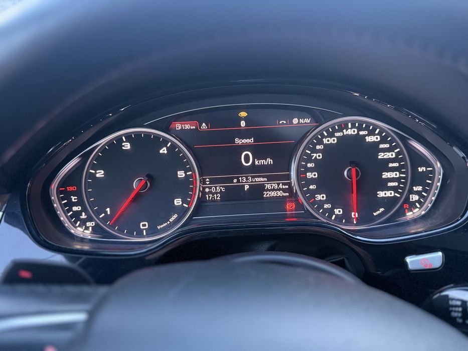 Vand sau schimb audi a8 2011