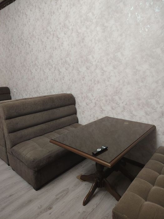 Divan Kafe Restoran uchun
