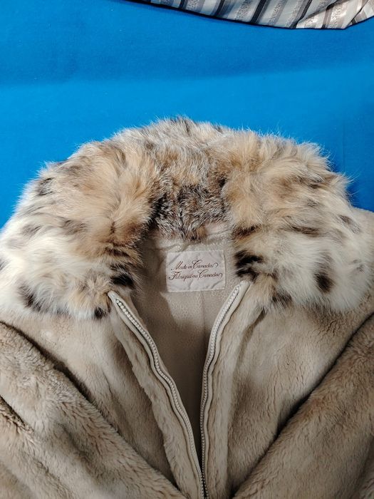 Пальто зимнее с песцом