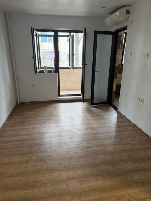 Vand apartament 1 camera