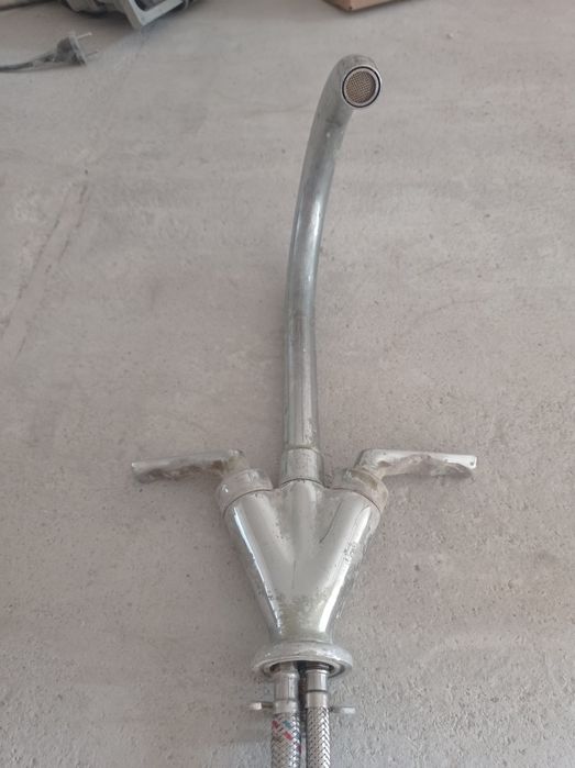 Продам смеситель для раковины