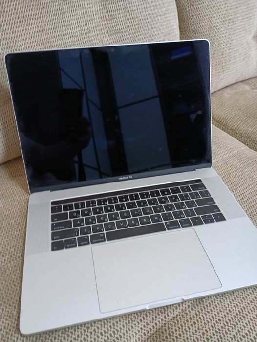 MacBook Pro 15-inch
Прцессрп Intel Core I7 2,8 GHz