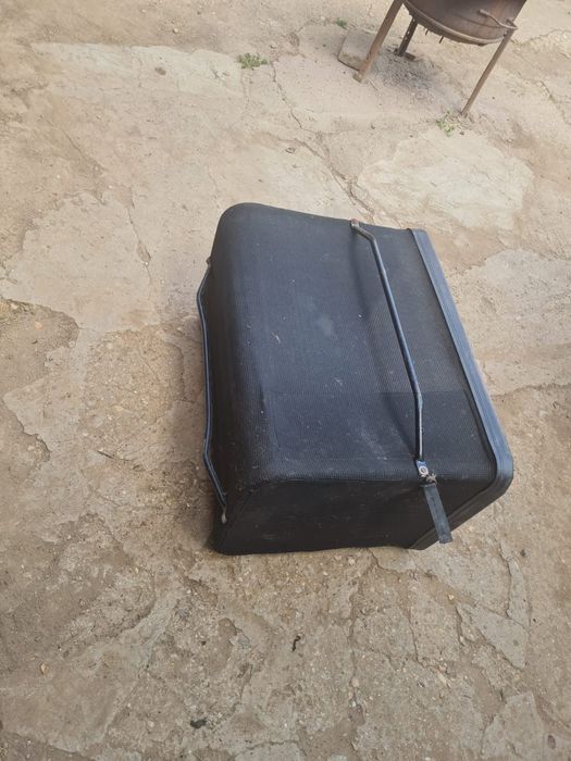 Cos iarba pentru tractoras gazon tractor iarba
Provenit de pe