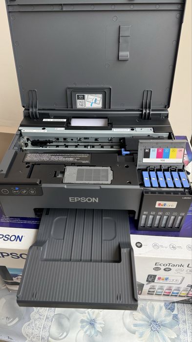 продам как новый цветный принтер Epson 8050 sotiladi