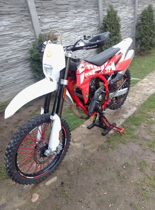 Motocross huzwarna SWM 200 4t 2017