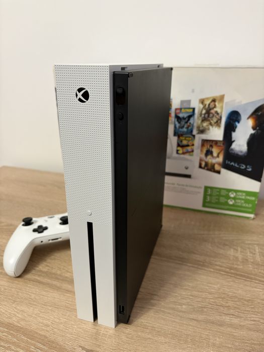 Vand Xbox One S  1 TB+ jocurii