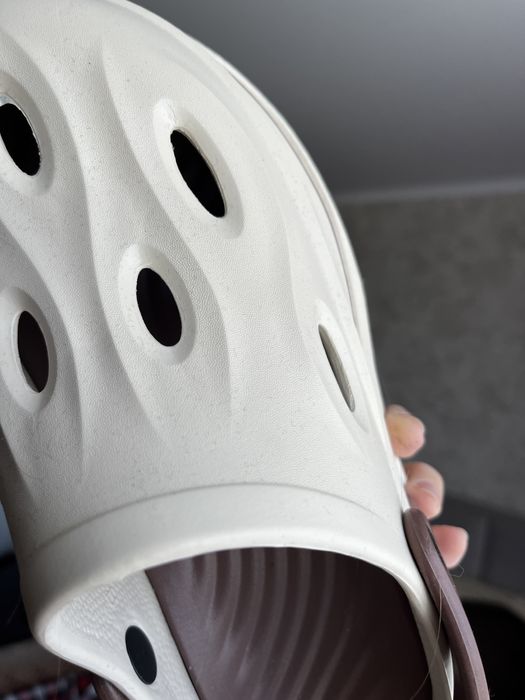 Кроксы новые плотные