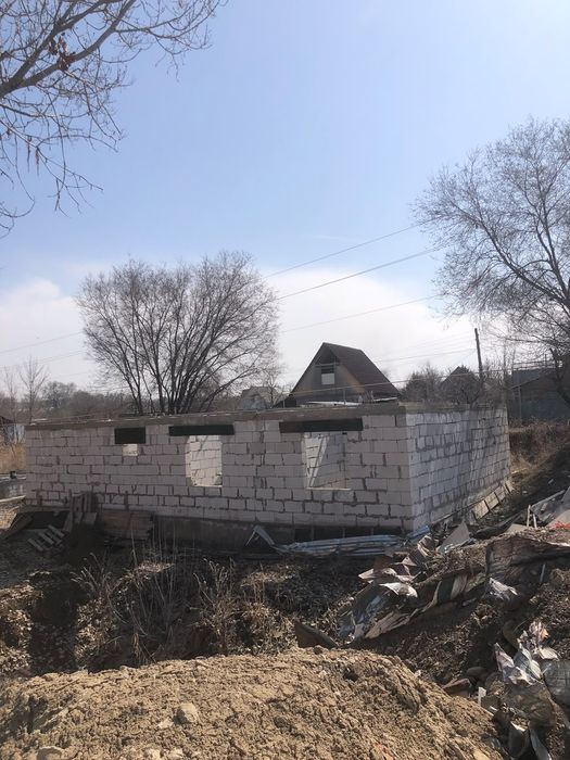 Продам дом недостроенный