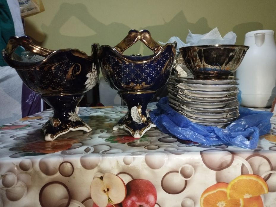 Чинни идишлар сотилади