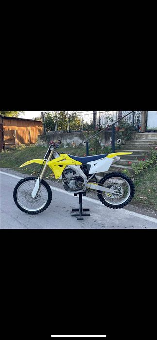 Suzuki RMZ 450 …..