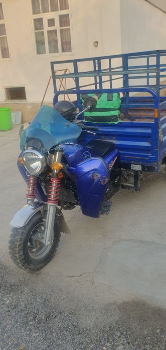 Eldosh motosikl sotiladi