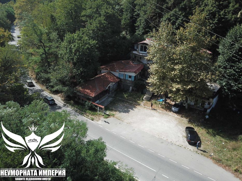 Продавам ресторант, кафе и хотел в гр.Асеновград, Луковица