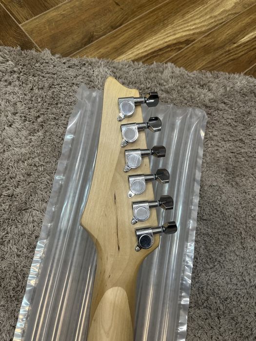 Электро гитара kuruisi