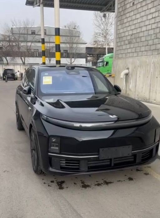 Li 7 Ultra цена 50 000$ CIP