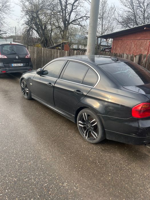 Vând BMW 330d automat